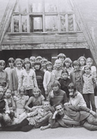 На берегу залива стоит Восход счастливый